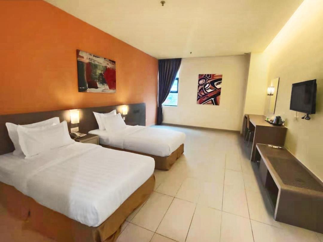 Kluang Riverview Hotel Exterior photo